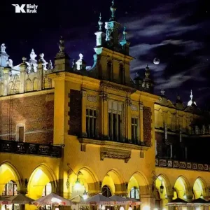 Hit sprzedaży Kraków nocą wer. niem (Krakau nachts)  Biały Kruk